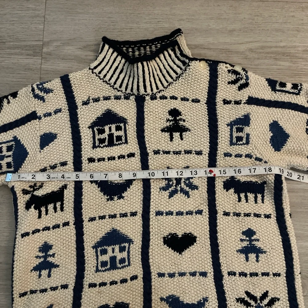 Vintage Jones New York Cream and navy blue hand knit cotton sweater Size Small